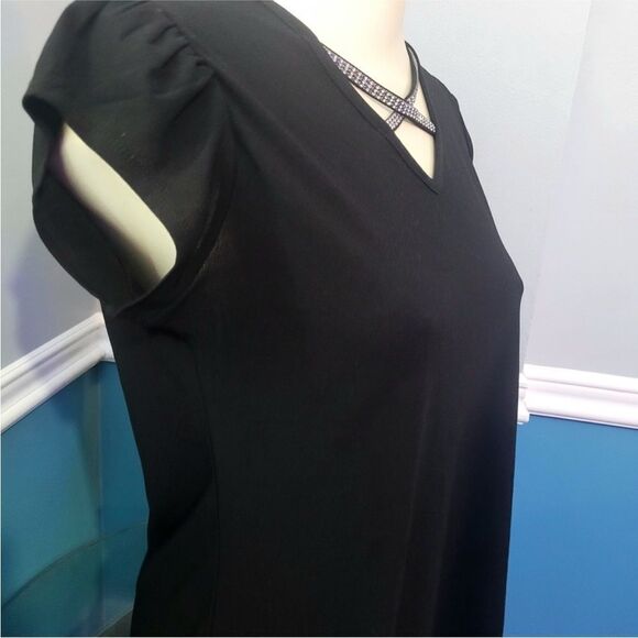89th & Madison Black Embellished Short Sleeve Top size Medium - Picture 3 of 5